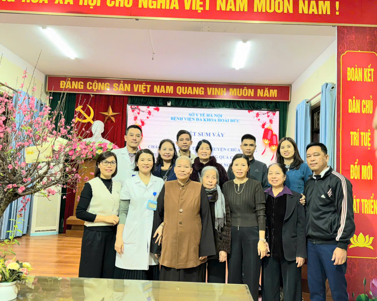 TẾT SUM VẦY 2026 - LAN TỎA YÊU THƯƠNG TỪ CHÙA TRUNG HƯNG